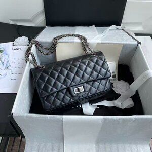 Classic CHANEL Bag: A Stylish and Versatile Choice for Elegance